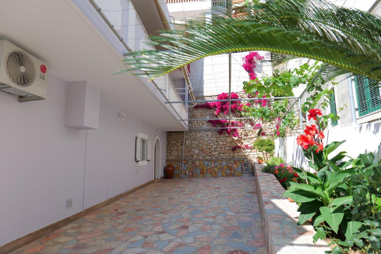 Kosta Apartment